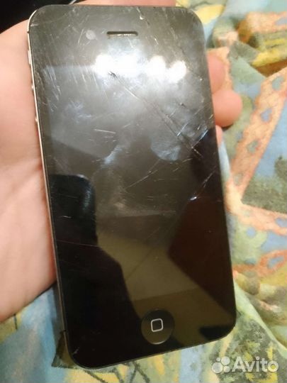 Телефон iPhone 4s