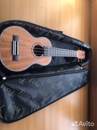 Укулеле tom tuc 200