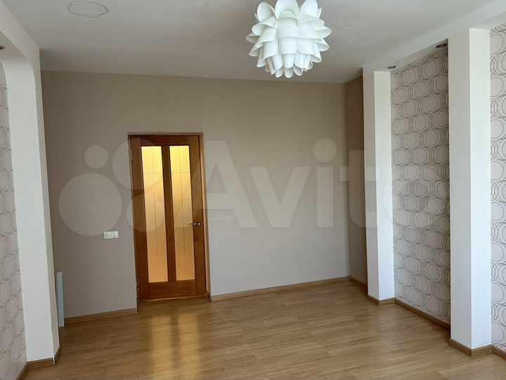2-к. квартира, 78 м², 3/6 эт.