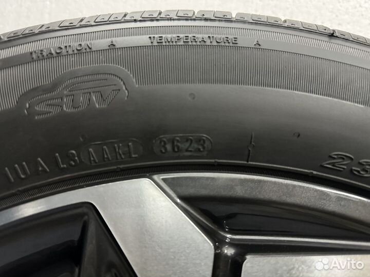 Новые.Оригинал.Hyundai Tucson 235/55r19