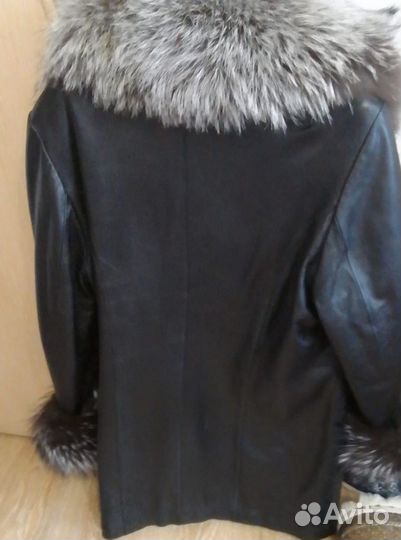 Куртка женская с натуральным мехом, р.52/54