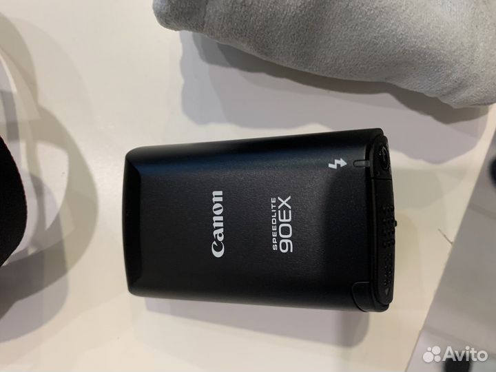 Камера canon eos m