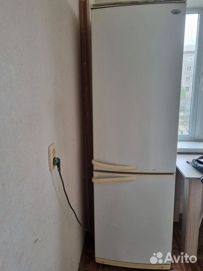 Холодильник бу атлант