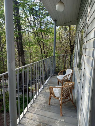 Комната 100 м², 2/4 эт.