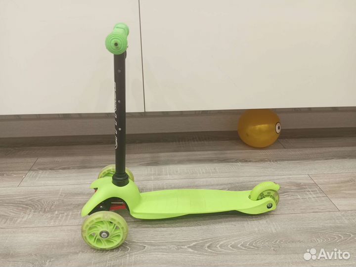 Самокат детский трехколесный