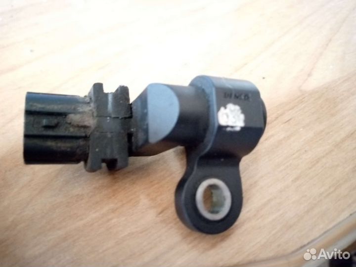 Датчик положения коленвала denso Honda Stream