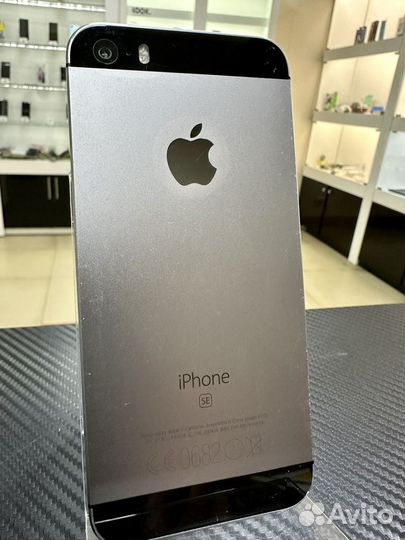 iPhone SE, 16 ГБ