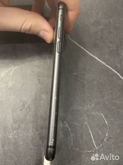 iPhone 8, 64 ГБ