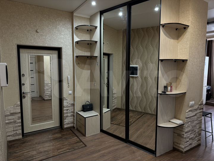 2-к. квартира, 66,7 м², 3/9 эт.