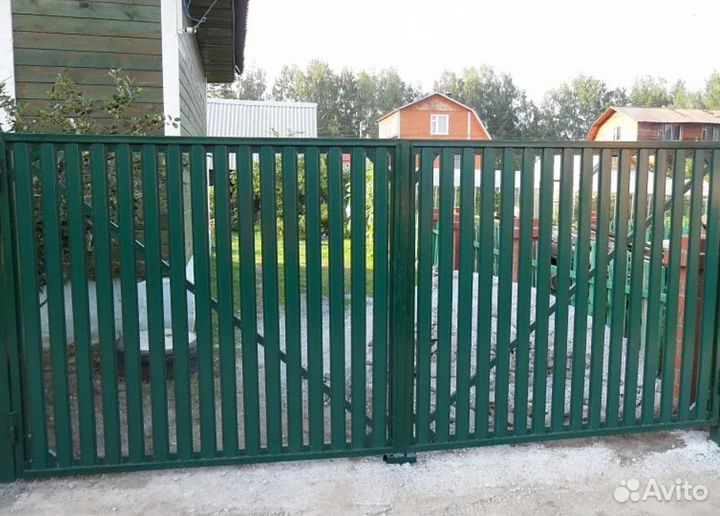 Забор из евроштакетника с гарантией под ключ