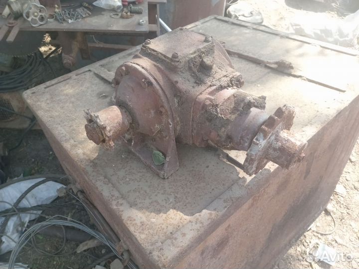 Редуктор угловой для сельхозтехника