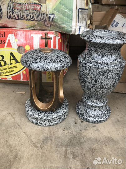 Вазы из гранита