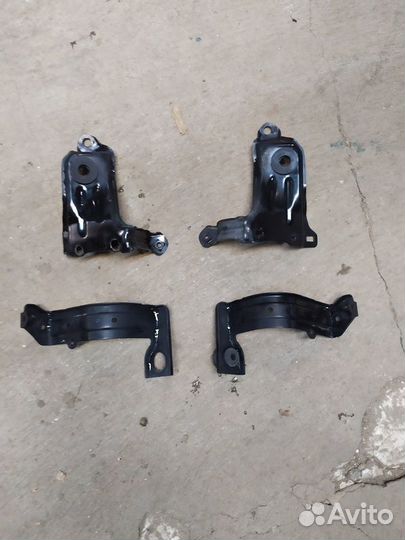 Кронштейны радиатора Honda CR-V 3