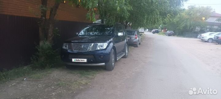 Nissan Pathfinder 2.5 AT, 2011, 300 000 км