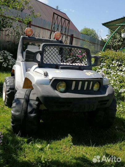 Детский электромобиль бу