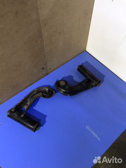 Рычаг передний верхний Mercedes w210 w208 w202