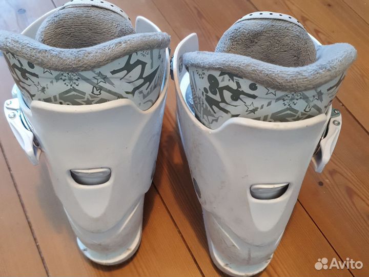 Горнолыжные ботинки детские 22.5