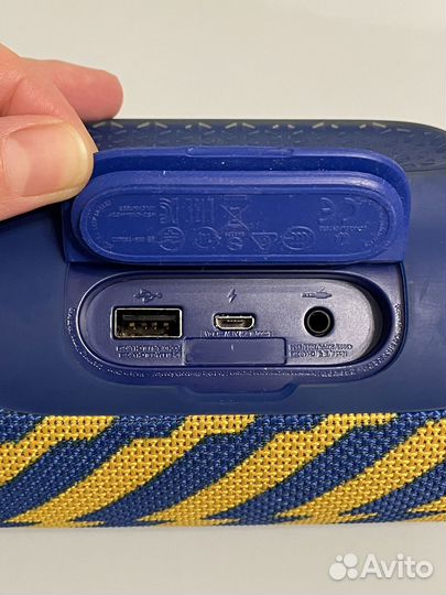 Колонка JBL Charge 3