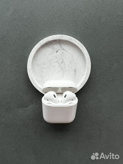 AirPods 2