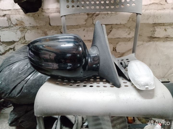 Зеркало правое