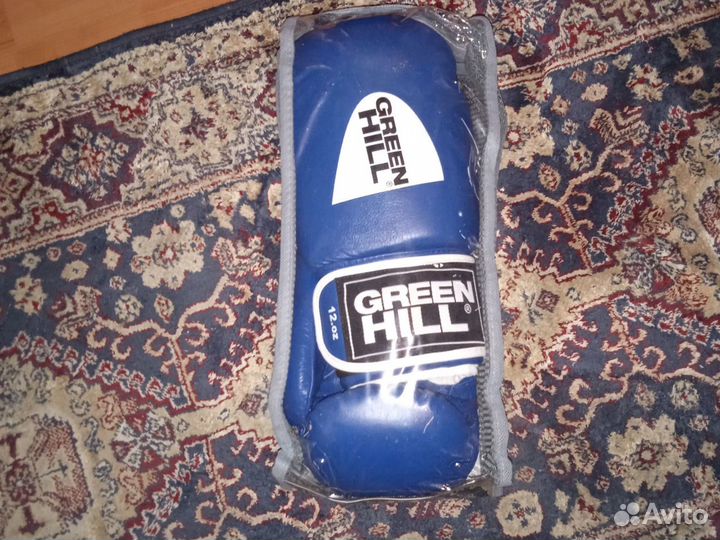 Боксерские перчатки, шлем green hill
