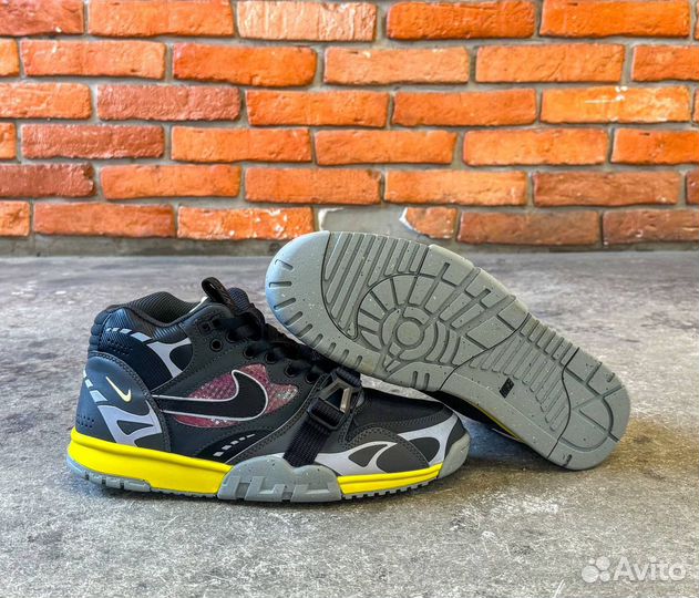 Кроссовки nike air trainer 1 sp