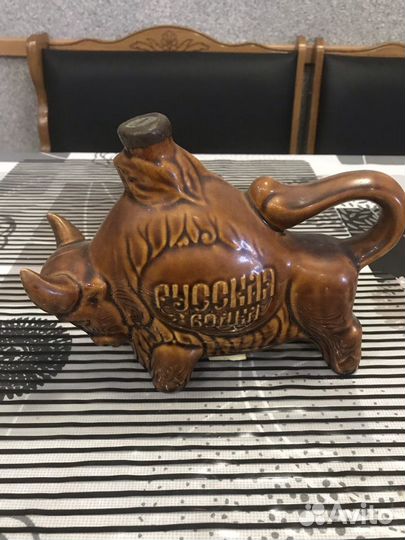 Керамический сосуд с житкостью 40 градусов