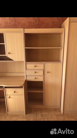 Стенка подростковая с письменным столом, обувница