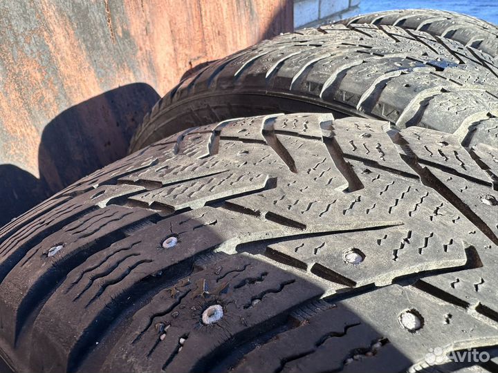 Nokian Tyres Hakkapeliitta 8 SUV 215/65 R16 102T