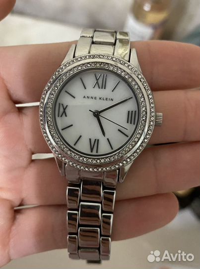 Женские часы Anne Klein