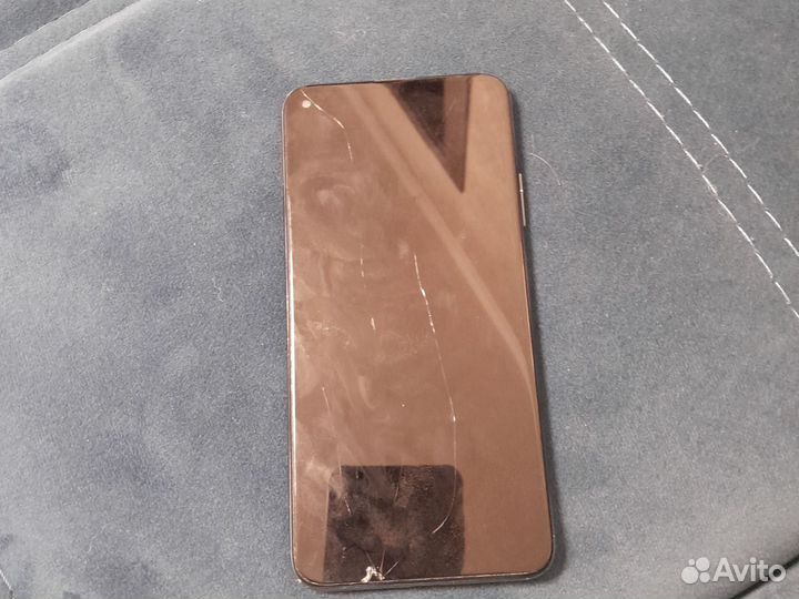 Телефон honor 20