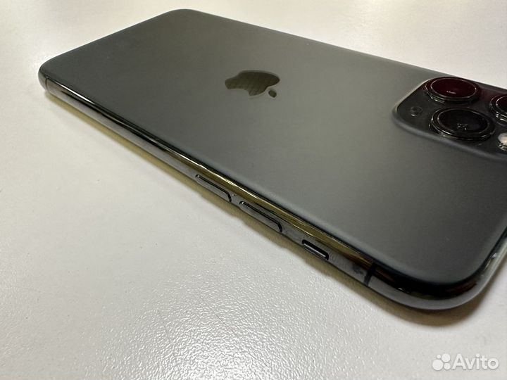 iPhone 11 Pro, 64 ГБ