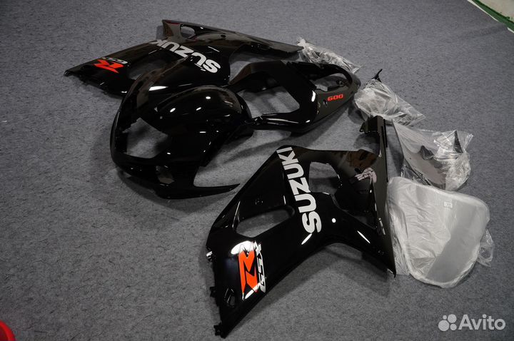 Комплект пластика на Suzuki GSX-R600/750 2000-2003