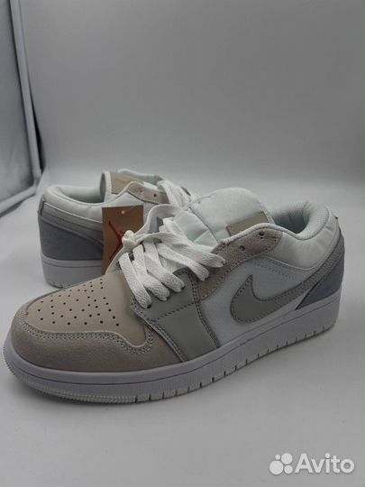 Кроссовки 41 размера. Новые