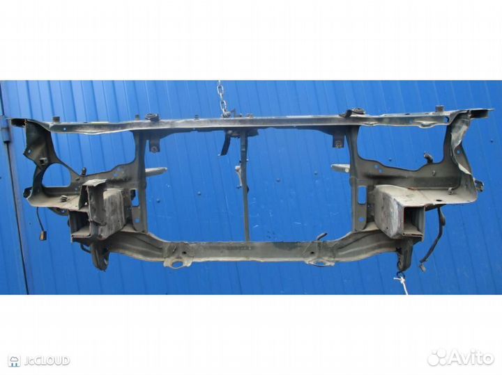 Рамка радиатора на toyota ipsum SXM10G 3S-FE