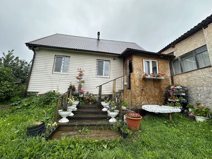 Дом 100 м² на участке 18 сот.