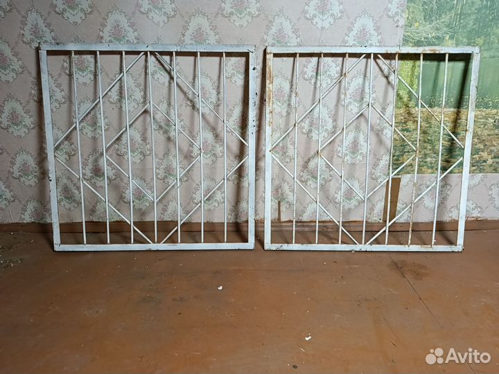 Металлические решетки на окна бу