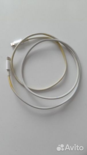 Оригинальная зарядка на iPhone кабель