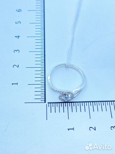 Кольцо с синтетическим камнем Золото