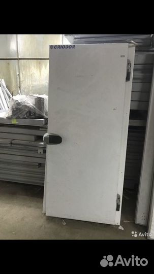Дверь для холодильной камеры