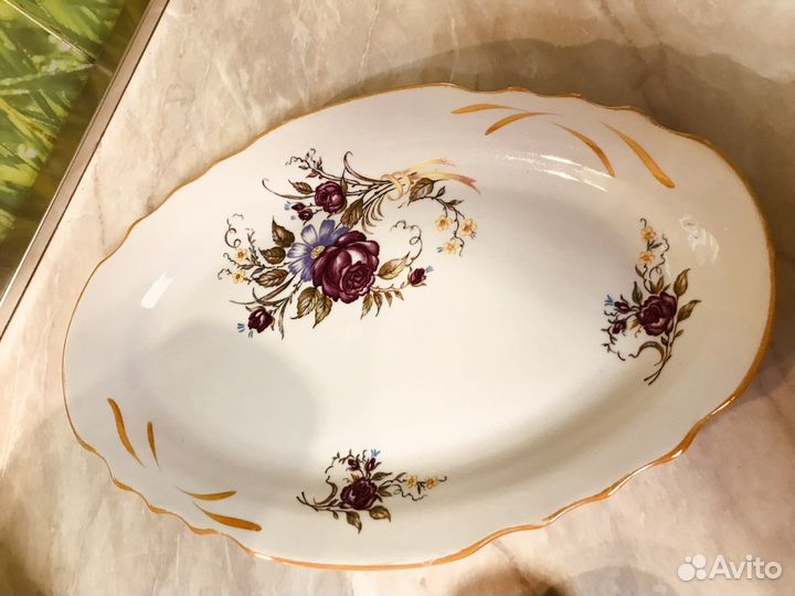 Супница, большое овальное блюдо, селедочница