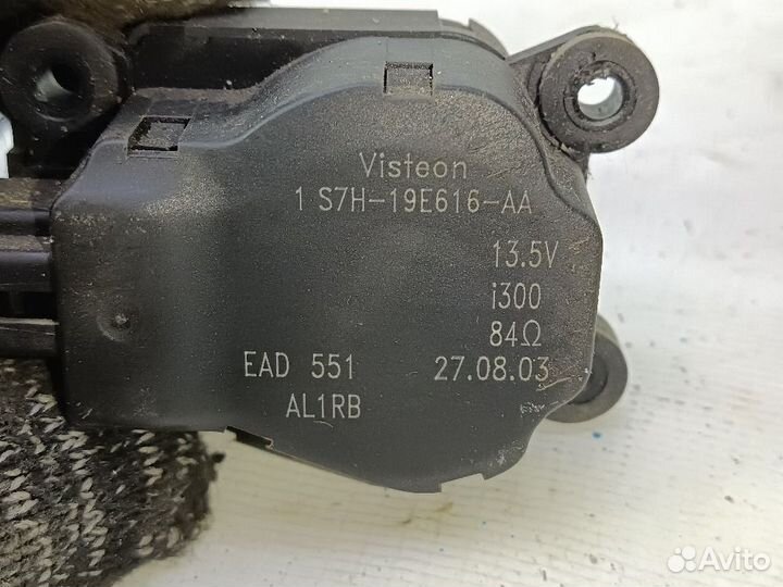 Моторчик заслонки печки Ford Mondeo III (2000—2003)