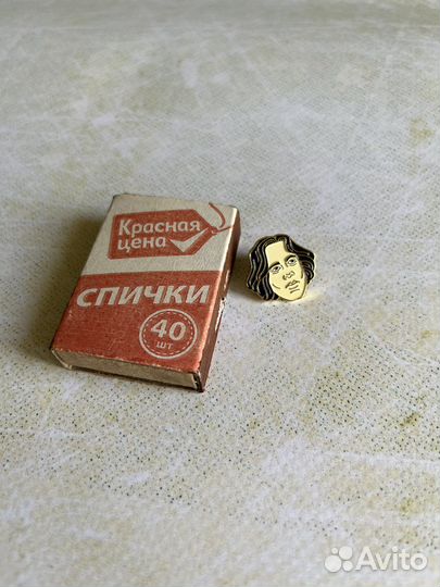 Значок «Оскар Уайльд»