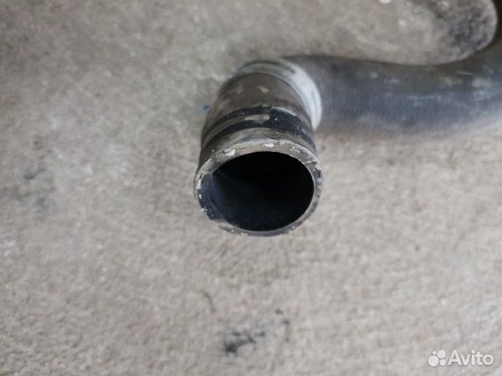 Патрубок системы охлаждения Ford Focus 2