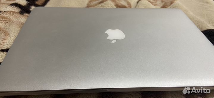 Apple macbook pro 15 2015 i7 2.8ghz