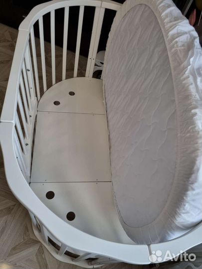 Детская кроватка трансформер круглая с маятником