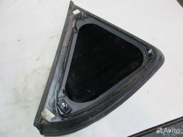 Стекло кузовное глухое правое Kia Ceed 2007-2012