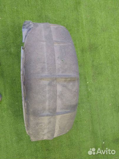 Подкрылок задний правый Volvo V70