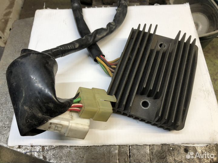 Реле регулятор honda cbr 1100 xx