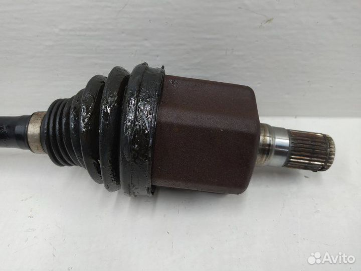 Б/У Б/У Полуось передняя левая (приводной вал